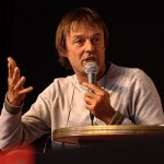 330px-Nicolas_Hulot_-_Huma_2008,_6415_(cropped)